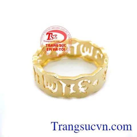 Cách Chọn Và Khắc Chữ Trên Nhẫn Vàng: Hướng Dẫn Chi Tiết Từ Thiết Kế Tới Bảo Quản