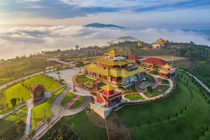 Top 12 Địa Điểm Đẹp Ở Đà Lạt Mà Mọi Du Khách Nên Khám Phá Top 12 Địa Điểm Đẹp Ở Đà Lạt Mà Mọi Du Khách Nên Khám Phá