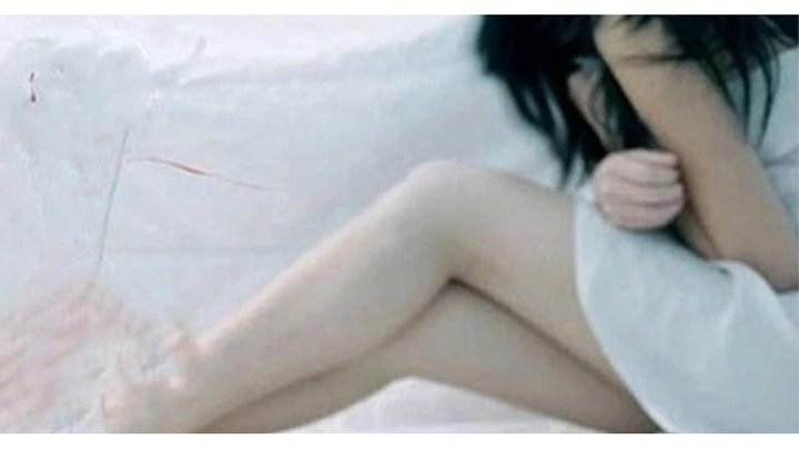Những Hình Ảnh Nhạy Cảm: Rủi Ro Pháp Lý, Tác Hại Xã Hội & Cách Phòng Tránh Cho Người Dùng Mạng Những Hình Ảnh Nhạy Cảm: Rủi Ro Pháp Lý, Tác Hại Xã Hội & Cách Phòng Tránh Cho Người Dùng Mạng