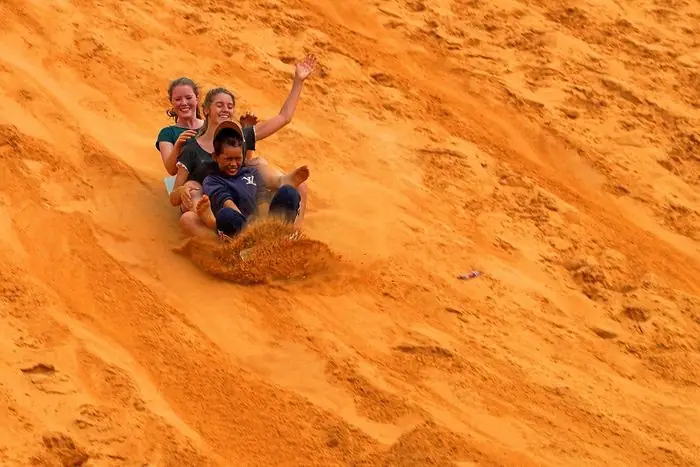 Mũi Né & Phan Thiết Có Gì Chơi? 15 Địa Điểm “phải Tới” Cho Du Khách Mũi Né & Phan Thiết Có Gì Chơi? 15 Địa Điểm “phải Tới” Cho Du Khách