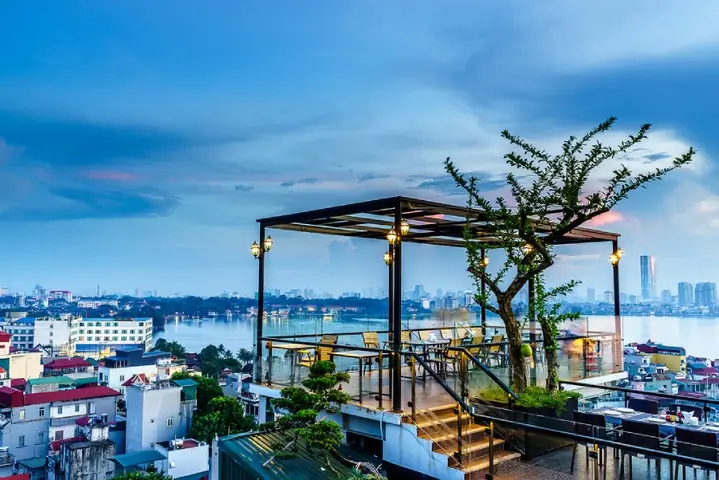 Top 25 Quán Cà Phê Đẹp Bên Hồ Tây Hà Nội: View, Không Gian & Vibe Cho Mọi Phong Cách