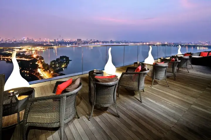 Top 25 Quán Cà Phê Đẹp Bên Hồ Tây Hà Nội: View, Không Gian & Vibe Cho Mọi Phong Cách