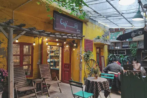 Top 15 Quán Café Đậm Chất Hà Nội Mà Mọi Người Trẻ Nên Khám Phá Top 15 Quán Café Đậm Chất Hà Nội Mà Mọi Người Trẻ Nên Khám Phá