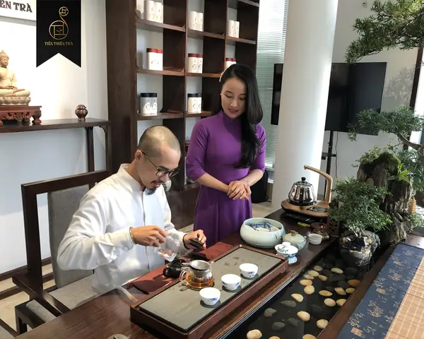 Top 10 Quán Trà Nổi Tiếng Hà Nội Mà Bạn Không Nên Bỏ Lỡ Top 10 Quán Trà Nổi Tiếng Hà Nội Mà Bạn Không Nên Bỏ Lỡ