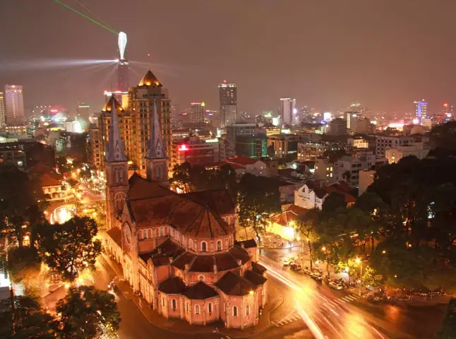 Sài Gòn Về Đêm: 20 Địa Điểm Ăn Chơi Không Thể Bỏ Lỡ Cho Người Yêu Khám Phá