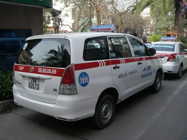 Bảng Giá Taxi 7 Chỗ Hà Nội Cập Nhật 2026: Mức Cước, Cách Tính Và Địa Chỉ Đặt Xe Nhanh Chóng