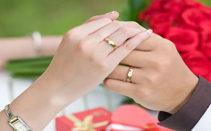Cách Tặng Nhẫn Cầu Hôn Lãng Mạn, Ý Nghĩa Và Chọn Mẫu Phù Hợp Cho Nàng Cách Tặng Nhẫn Cầu Hôn Lãng Mạn, Ý Nghĩa Và Chọn Mẫu Phù Hợp Cho Nàng