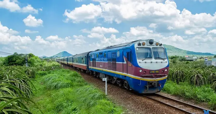 Kinh Nghiệm Đi Tàu Hoả Lên Sapa: Lịch Trình, Giá Vé Và Lưu Ý Di Chuyển Chi Tiết Kinh Nghiệm Đi Tàu Hoả Lên Sapa: Lịch Trình, Giá Vé Và Lưu Ý Di Chuyển Chi Tiết
