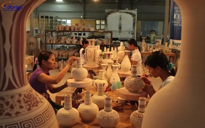 Hướng Dẫn Tham Quan Làng Gốm Thanh Hà: Giờ Mở Cửa, Vé Vào Cổng, Lịch Trình & Trải Nghiệm Thực Tế