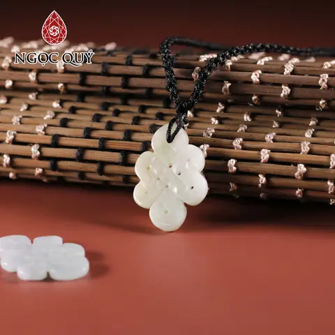 Hướng Dẫn Thắt Mặt Dây Chuyền Đơn Giản – 3 Cách Thắt Nút Đẹp Và Chắc Chắn Nhất
