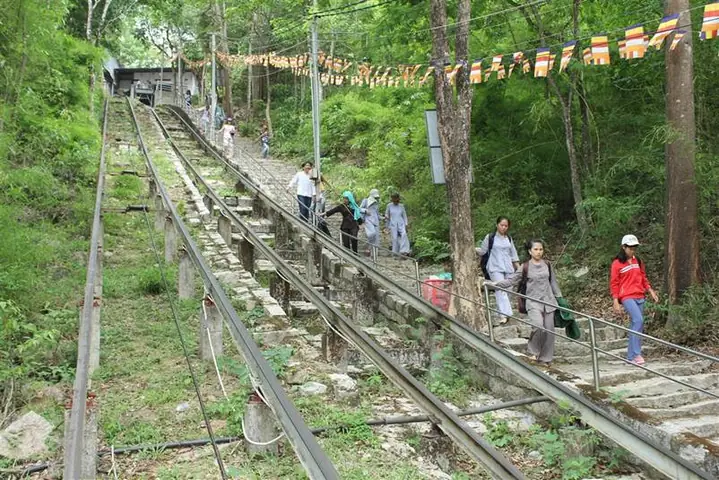 Hướng Dẫn Tham Quan Thiền Tôn Phật Quang – Vị Trí, Lịch Sử, Cách Đến Và Lưu Ý Du Khách Hướng Dẫn Tham Quan Thiền Tôn Phật Quang – Vị Trí, Lịch Sử, Cách Đến Và Lưu Ý Du Khách