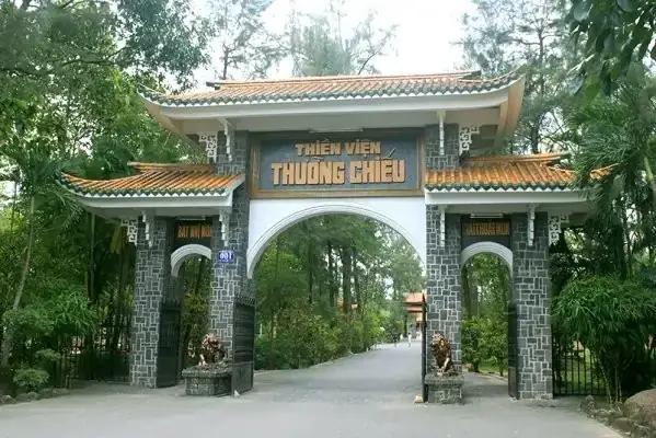 Thông Tin Chi Tiết Thiền Viện Linh Chiếu Đồng Nai: Địa Chỉ, Lịch Mở Cửa, Lịch Sử Và Cách Đến Thông Tin Chi Tiết Thiền Viện Linh Chiếu Đồng Nai: Địa Chỉ, Lịch Mở Cửa, Lịch Sử Và Cách Đến