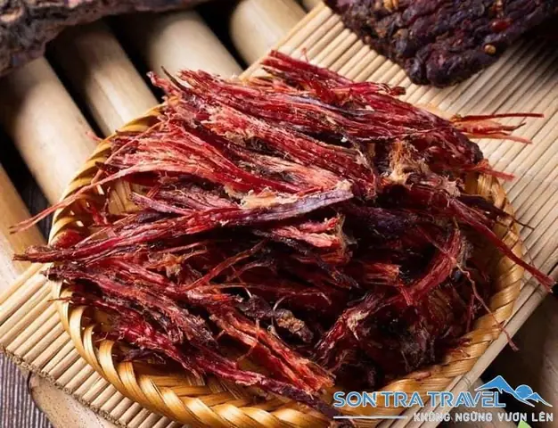 Thịt Trâu Gác Bếp Lào Cai: Đặc Điểm, Giá, Cách Chọn Và Mua Ngay Thịt Trâu Gác Bếp Lào Cai: Đặc Điểm, Giá, Cách Chọn Và Mua Ngay
