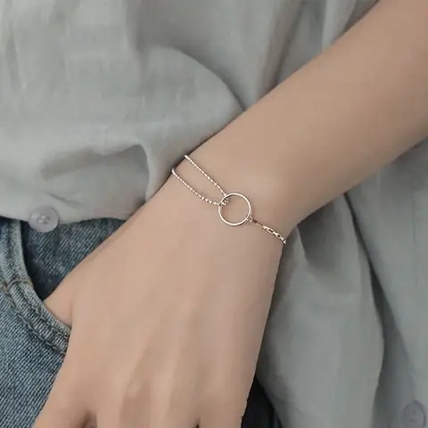 Hướng Dẫn Chọn Mua Lắc Tay: Các Loại, Chất Liệu, Kích Cỡ Và Giá Phù Hợp Cho Người Tiêu Dùng Hướng Dẫn Chọn Mua Lắc Tay: Các Loại, Chất Liệu, Kích Cỡ Và Giá Phù Hợp Cho Người Tiêu Dùng