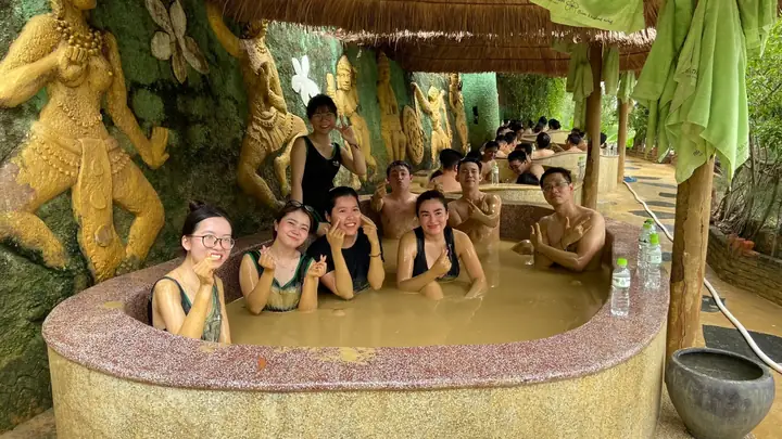 Tắm Bùn Khoáng Tháp Bà Nha Trang – Hướng Dẫn Đặt Vé, Giá Dịch Vụ Và Trải Nghiệm Tắm Bùn Khoáng Tháp Bà Nha Trang – Hướng Dẫn Đặt Vé, Giá Dịch Vụ Và Trải Nghiệm
