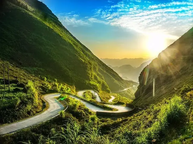 Khám Phá Tứ Đại Đỉnh Đèo Tây Bắc: Hướng Dẫn Chi Tiết Cho Phượt Thủ Khám Phá Tứ Đại Đỉnh Đèo Tây Bắc: Hướng Dẫn Chi Tiết Cho Phượt Thủ