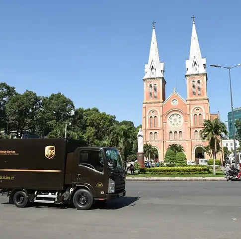 Ups Là Gì? Tổng Quan Về Công Ty Vận Chuyển Và Dịch Vụ Logistics Quốc Tế Ups Ups Là Gì? Tổng Quan Về Công Ty Vận Chuyển Và Dịch Vụ Logistics Quốc Tế Ups