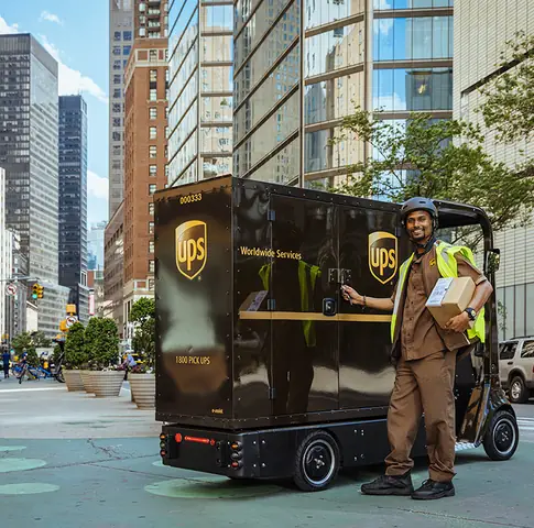 Ups Là Gì? Tổng Quan Về Công Ty Vận Chuyển Và Dịch Vụ Logistics Quốc Tế Ups Ups Là Gì? Tổng Quan Về Công Ty Vận Chuyển Và Dịch Vụ Logistics Quốc Tế Ups
