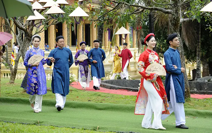 Văn Hoá Việt Nam: Đặc Trưng, Nguồn Gốc Và Các Yếu Tố Tạo Nên Bản Sắc Dân Tộc Văn Hoá Việt Nam: Đặc Trưng, Nguồn Gốc Và Các Yếu Tố Tạo Nên Bản Sắc Dân Tộc