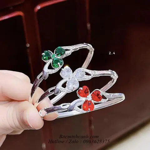 Vòng Tay Bạc Cứng Là Gì? Hướng Dẫn Chọn, Bảo Quản Và Phối Đồ Cho Nam Nữ Vòng Tay Bạc Cứng Là Gì? Hướng Dẫn Chọn, Bảo Quản Và Phối Đồ Cho Nam Nữ