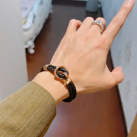 Mua Vòng Tay Da Bò: Các Loại, Cách Chọn Và Bảo Quản Cho Nam Và Nữ