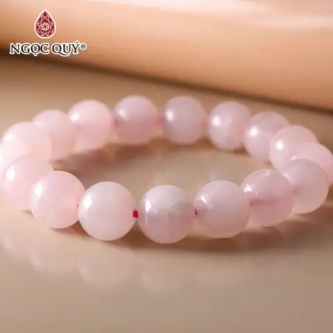 Vòng Tay Đá Thạch Anh Hồng: Ý Nghĩa, Công Dụng Và Cách Chọn Mua Đúng Chuẩn Vòng Tay Đá Thạch Anh Hồng: Ý Nghĩa, Công Dụng Và Cách Chọn Mua Đúng Chuẩn