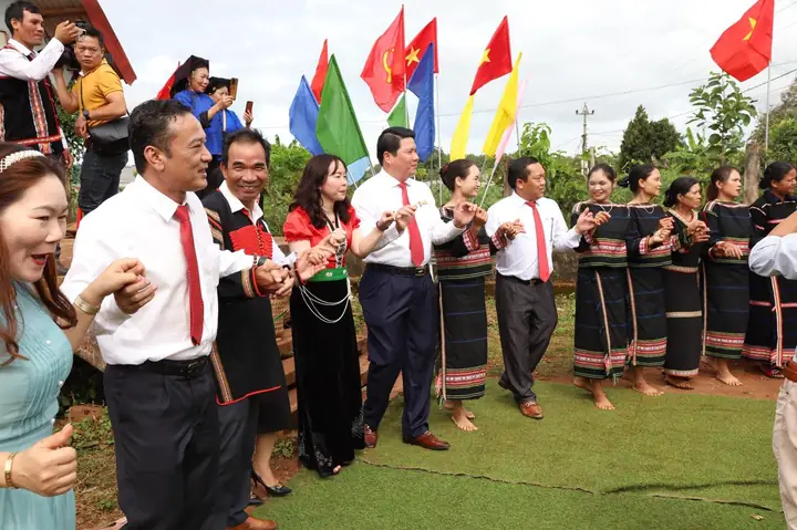 Vòng Tay Kết Nối Vòng Tay Kết Nối