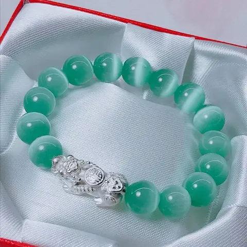 Vòng Tay Màu Xanh: Các Loại Đá, Ý Nghĩa Phong Thủy Và Cách Chọn Mua Phù Hợp Vòng Tay Màu Xanh: Các Loại Đá, Ý Nghĩa Phong Thủy Và Cách Chọn Mua Phù Hợp