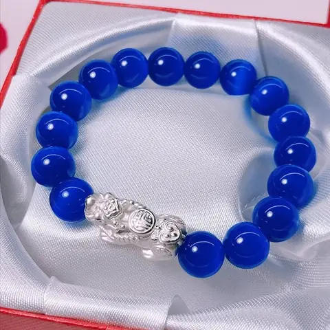 Vòng Tay Màu Xanh: Các Loại Đá, Ý Nghĩa Phong Thủy Và Cách Chọn Mua Phù Hợp Vòng Tay Màu Xanh: Các Loại Đá, Ý Nghĩa Phong Thủy Và Cách Chọn Mua Phù Hợp