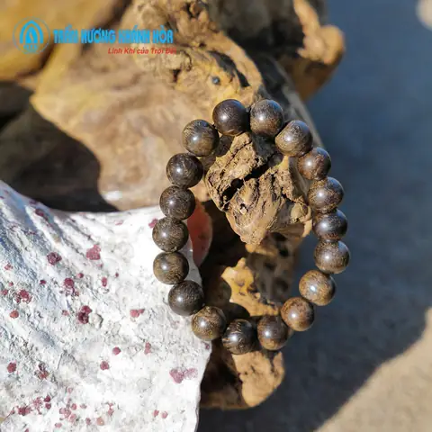 Vòng Tay Trầm Hương 18 Hạt Vòng Tay Trầm Hương 18 Hạt