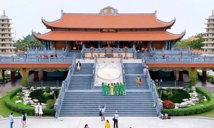 Khám Phá Chùa Vĩnh Nghiêm Tại 339 Nam Kỳ Khởi Nghĩa: Địa Chỉ, Giờ Mở Cửa & Kinh Nghiệm Tham Quan Khám Phá Chùa Vĩnh Nghiêm Tại 339 Nam Kỳ Khởi Nghĩa: Địa Chỉ, Giờ Mở Cửa & Kinh Nghiệm Tham Quan