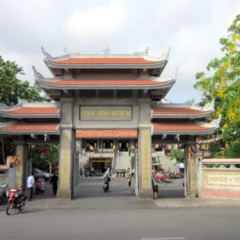Khám Phá Chùa Vĩnh Nghiêm Tại 339 Nam Kỳ Khởi Nghĩa: Địa Chỉ, Giờ Mở Cửa & Kinh Nghiệm Tham Quan Khám Phá Chùa Vĩnh Nghiêm Tại 339 Nam Kỳ Khởi Nghĩa: Địa Chỉ, Giờ Mở Cửa & Kinh Nghiệm Tham Quan