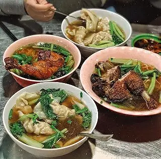 Khám Phá Địa Chỉ 409/12 Nguyễn Trãi Quận 5: Quán Sâm Mì Vịt Tiềm Sủi Cảo