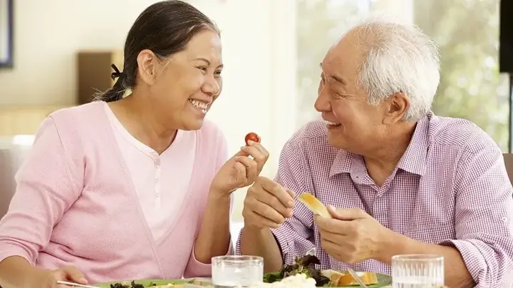 Giải Thích Hiện Tượng Ăn Cơm Bị Sặc Và Cách Xử Lý, Khắc Phục Cho Người Hay Gặp Tình Trạng Này Giải Thích Hiện Tượng Ăn Cơm Bị Sặc Và Cách Xử Lý, Khắc Phục Cho Người Hay Gặp Tình Trạng Này
