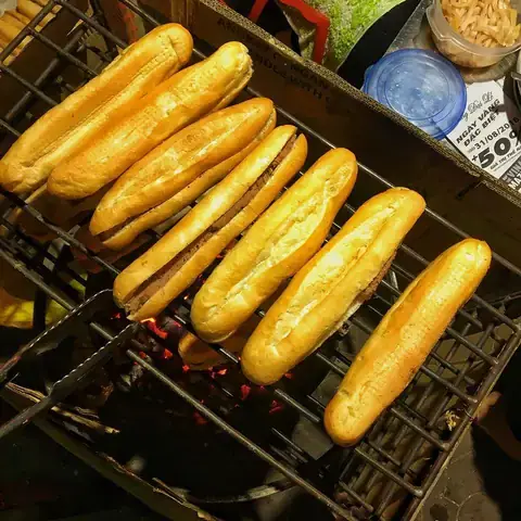 Tổng Hợp Các Quán Bánh Mì Cay Hải Phòng (bánh Mì Que) Ngon Ở Sài Gòn