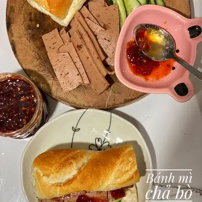 Khám Phá Bánh Mì Chả Bò Đà Nẵng: Các Tiệm Nổi Tiếng Và Cách Thưởng Thức Món Đặc Sản