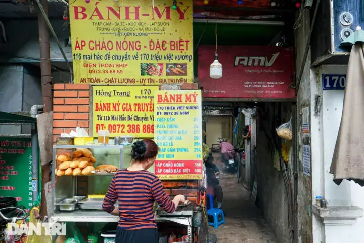 Review Bánh Mì Chảo Mai Hắc Đế: Địa Chỉ, Giá Và Trải Nghiệm Tại Các Quán Phố Mai Hắc Đế