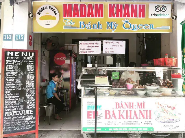 Review Bánh Mì Madam Khanh Hội An: Địa Chỉ, Giá Và Menu Từ Quán Bánh Mì Nữ Hoàng