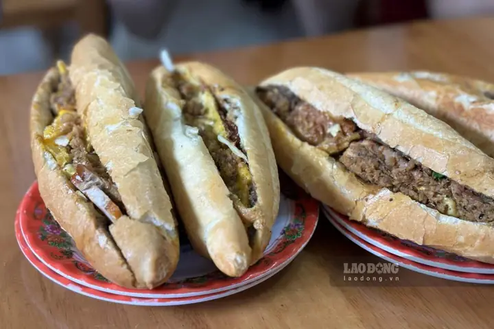 Top 10 Bánh Mì Ngon Nhất Hội An – Địa Chỉ, Đánh Giá & Mẹo Thưởng Thức Top 10 Bánh Mì Ngon Nhất Hội An – Địa Chỉ, Đánh Giá & Mẹo Thưởng Thức