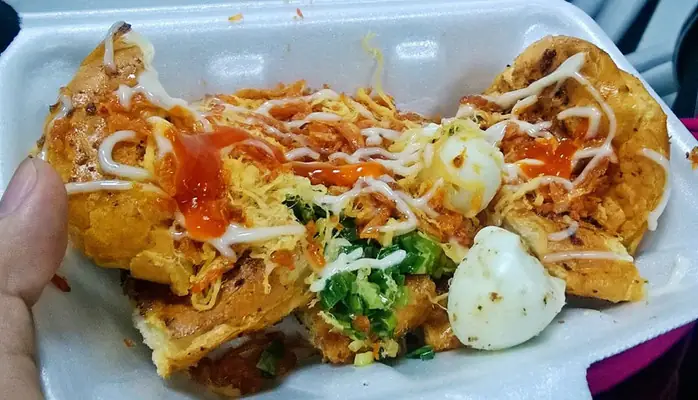 Tổng Hợp Địa Chỉ Bánh Mì Nướng Muối Ớt Quận 6 Cho Tín Đồ Ẩm Thực Đường Phố Sài Gòn
