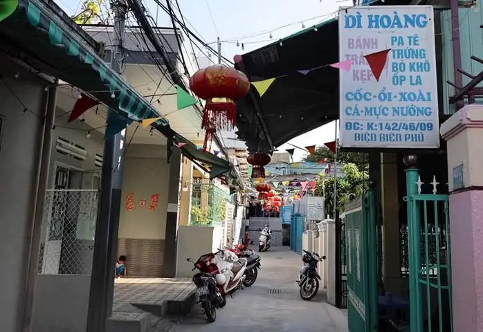 Khám Phá Bánh Tráng Kẹp Dì Hoàng Đà Nẵng: Địa Chỉ K142/46/9 Điện Biên Phủ Và Menu 20k