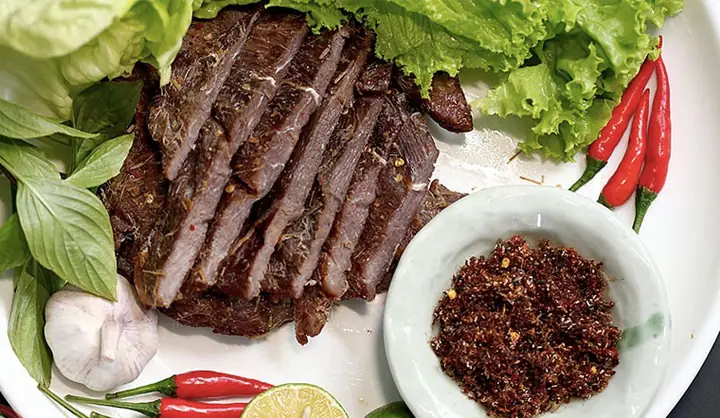 Tìm Hiểu Bò Một Nắng Tiếng Anh Là Gì: Định Nghĩa Half-dried Beef Và Từ Vựng Liên Quan Tìm Hiểu Bò Một Nắng Tiếng Anh Là Gì: Định Nghĩa Half-dried Beef Và Từ Vựng Liên Quan