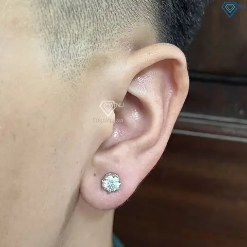 Bông Tai Bạc Cho Nam: Cách Chọn, Phong Cách Và Bảo Quản Đúng Cách Bông Tai Bạc Cho Nam: Cách Chọn, Phong Cách Và Bảo Quản Đúng Cách