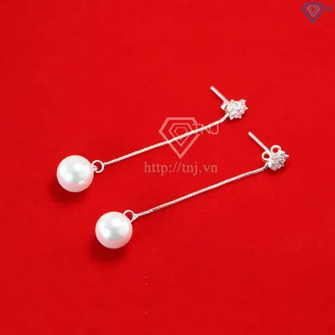 Bông Tai Dài Ngọc Trai: Hướng Dẫn Chọn Mẫu, Phong Cách & Giá Phù Hợp Cho Phụ Nữ Bông Tai Dài Ngọc Trai: Hướng Dẫn Chọn Mẫu, Phong Cách & Giá Phù Hợp Cho Phụ Nữ