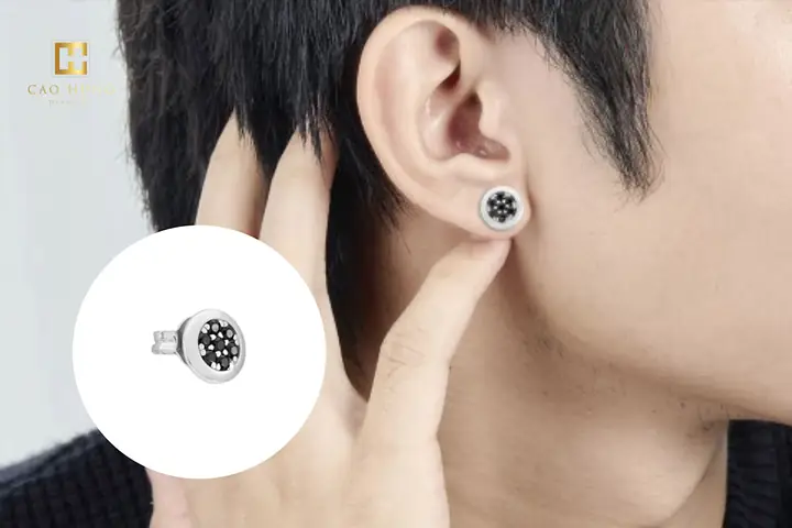 Bông Tai Đẹp Cho Nam: 10 Kiểu Mẫu Hot, Cách Chọn Và Phong Cách Phối Hợp Bông Tai Đẹp Cho Nam: 10 Kiểu Mẫu Hot, Cách Chọn Và Phong Cách Phối Hợp