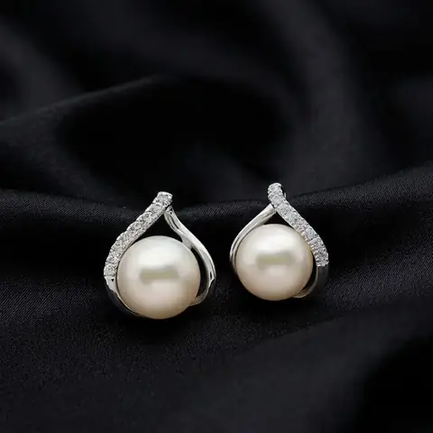 Khám Phá Bông Tai Ngọc Trai Hoàng Gia Pearl: Các Mẫu Đẹp, Chất Liệu Và Giá Bán