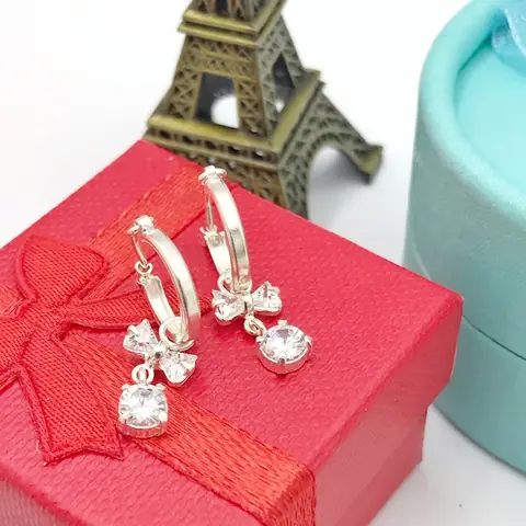 Chọn Mua Bông Tai Nhựa Cho Bé Gái: Các Loại Kiểu Dáng, Giá Tốt Và Địa Chỉ Uy Tín Chọn Mua Bông Tai Nhựa Cho Bé Gái: Các Loại Kiểu Dáng, Giá Tốt Và Địa Chỉ Uy Tín