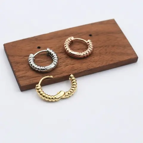 Bông Tai Tròn To Cho Nữ: Hướng Dẫn Chọn Mẫu, Phong Cách Và Địa Chỉ Mua Uy Tín