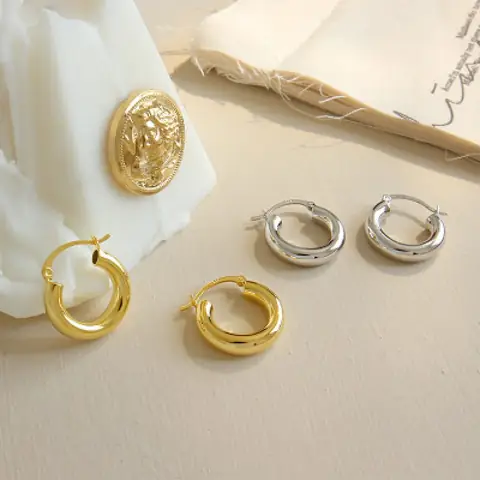 Tổng Hợp Bông Tai Vàng 18k Nữ Đẹp, Bảng Giá Và Nơi Mua Uy Tín Cho Phái Đẹp Tổng Hợp Bông Tai Vàng 18k Nữ Đẹp, Bảng Giá Và Nơi Mua Uy Tín Cho Phái Đẹp