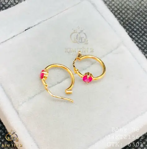 Gợi Ý Bông Tai Vàng Tây Cho Bé: Khuyên Tai Vàng 10k, 14k Đẹp Và An Toàn Theo Độ Tuổi Gợi Ý Bông Tai Vàng Tây Cho Bé: Khuyên Tai Vàng 10k, 14k Đẹp Và An Toàn Theo Độ Tuổi